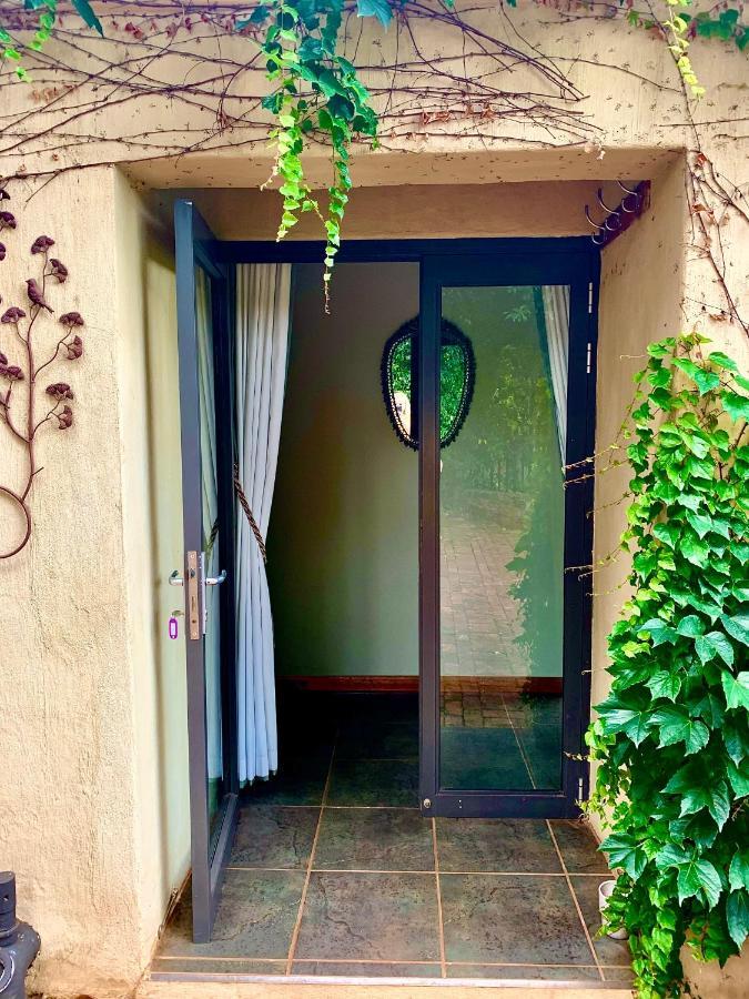 Mountain Rose Guesthouse لويس تريشارد المظهر الخارجي الصورة