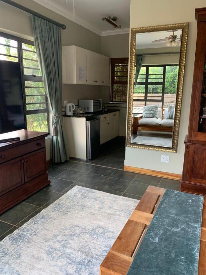 Mountain Rose Guesthouse لويس تريشارد المظهر الخارجي الصورة